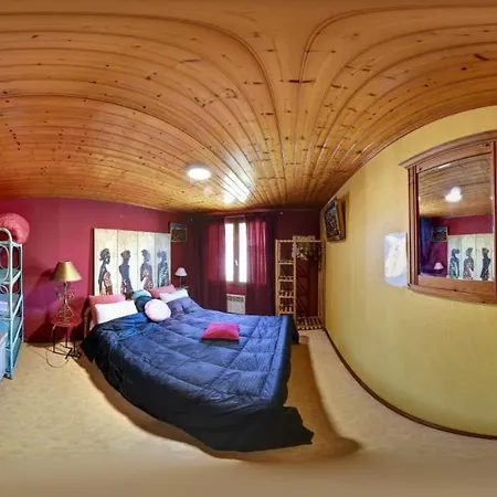 Du Petit Bonheur Bed & Breakfast *