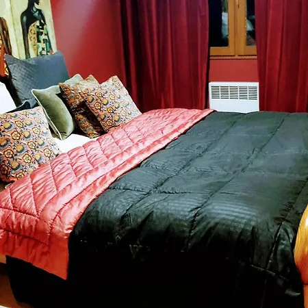 Du Petit Bonheur Bed & Breakfast