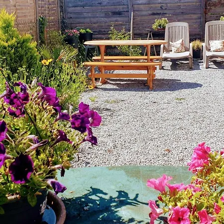 Du Petit Bonheur Bed & Breakfast *