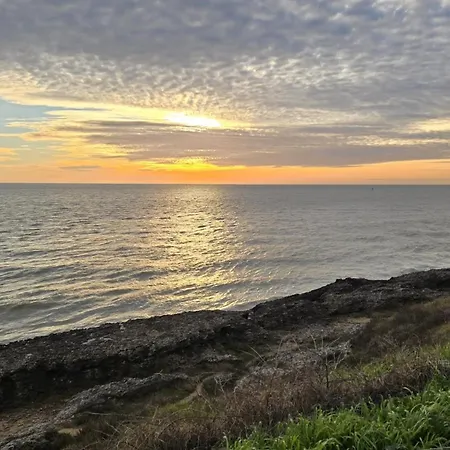 Du Petit Bonheur Бискаррос