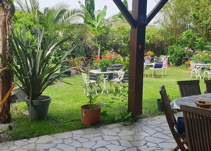 Du Petit Bonheur * Бискаррос