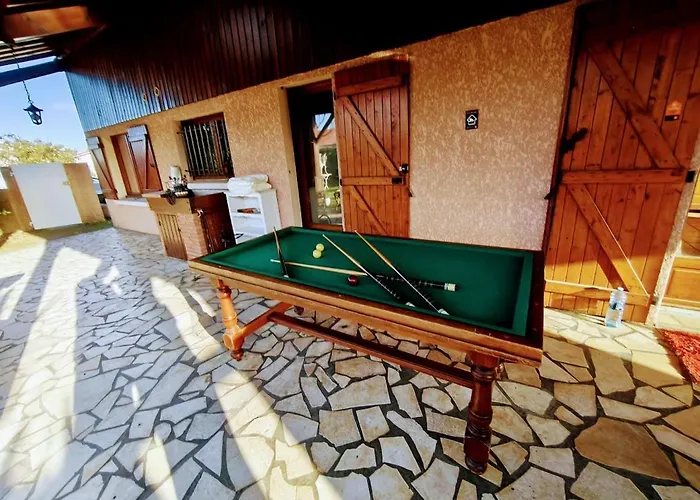 Du Petit Bonheur לינה וארוחת בוקר *