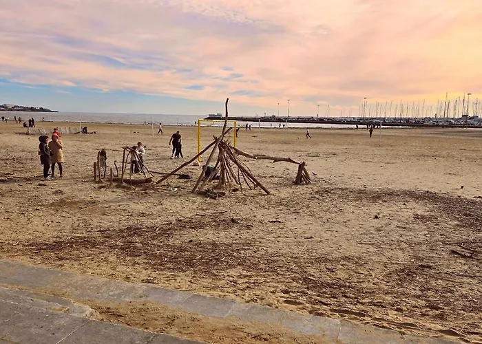 לינה וארוחת בוקר Du Petit Bonheur ביסקארוס